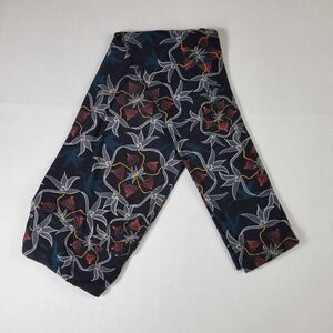 LuLaRoe Christmas Tree Poinsettia Leggings One‎ Size Fits All